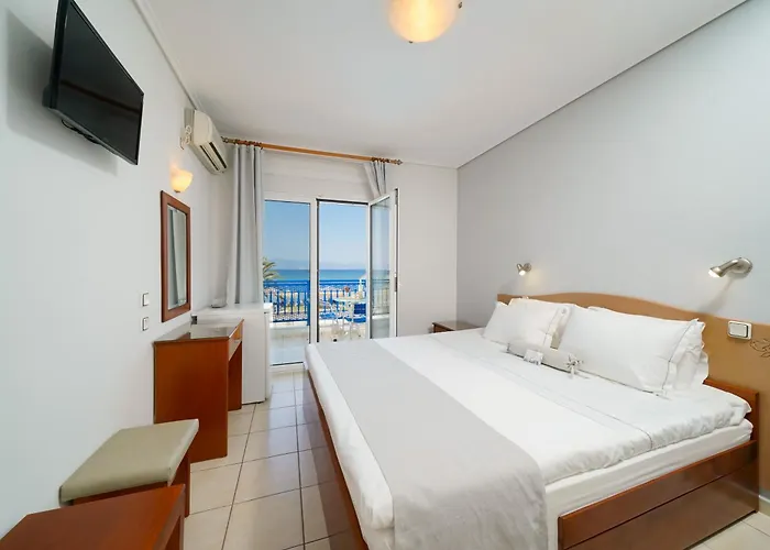 Hotel Golden Sunset 2*