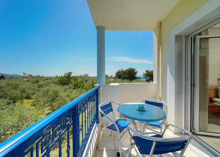 Golden Sunset 酒店 2*