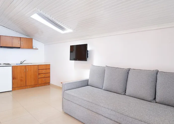 Golden Sunset 酒店